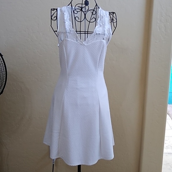 Urban Outfitters Dresses & Skirts - ✨cocktail dress Lace illusion sweetheart neckline✨